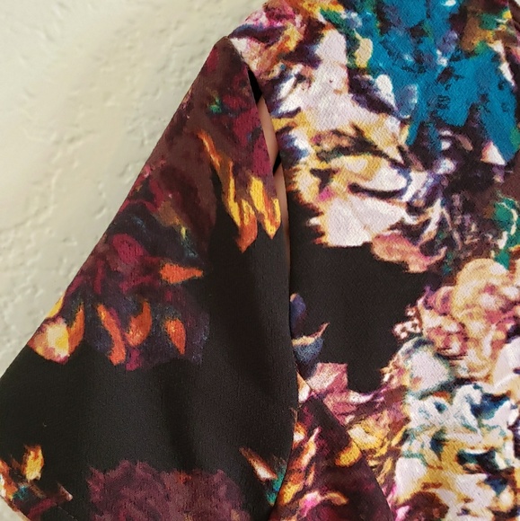 Floral dress - Picture 4 of 4